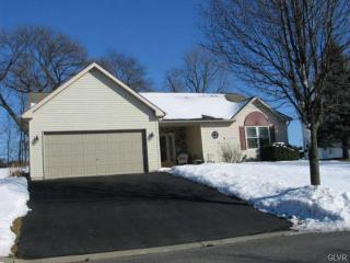 3110 Applewood Dr, Bethlehem, PA 18020-7696