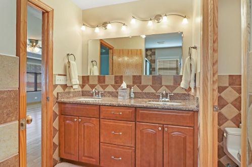 27771 Lake Shore Dr, Spring Grove IL  60081-9118 exterior