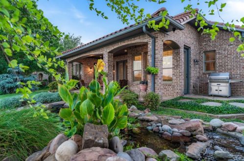 6600 Barcelona, Irving TX  75039-3043 exterior