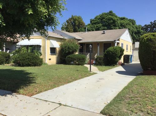 9702 8th Ave, Inglewood, CA 90305-3245