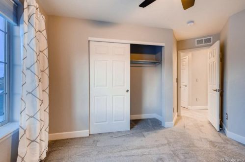 5028 Addison Way, Aurora CO 80016-5390 exterior