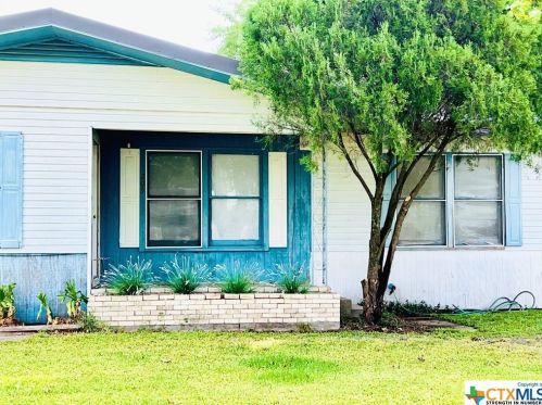 209 Diebel Dr, Victoria, TX 77905-1817