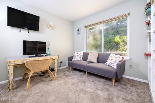 1180 Currier Ave, Simi Valley CA 93065-5162 exterior