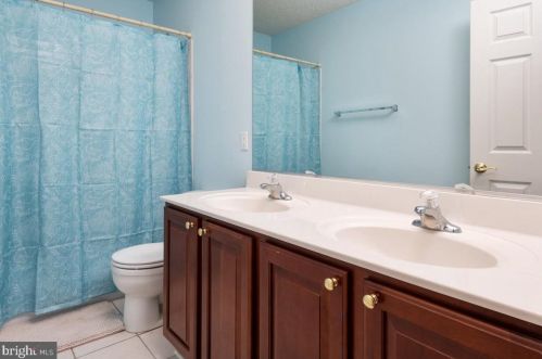 584 Windsong Dr, Aberdeen MD  21001-1835 exterior