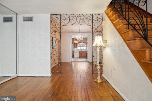 2217 13th St, Philadelphia PA  19133-1010 exterior