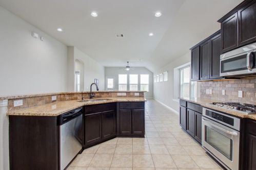 5611 Jay Thrush Dr, Richmond TX 77407 exterior