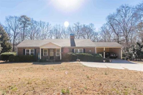 3005 Country Clb Rd, Spartanburg SC  29302-4415 exterior