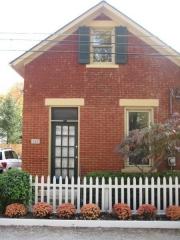 367 Berger Aly, Columbus, OH 43206-1361