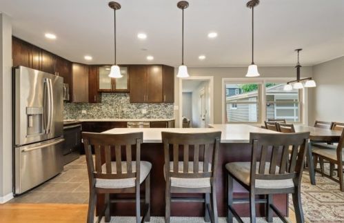 253 Cheryl Ln, Palatine, IL 60067-6805