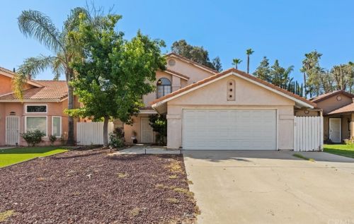 39567 Oak Cliff Dr, Temecula, CA 92591-4536