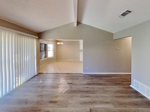 3029 Meadowmoor St, Fort Worth TX  76133-7206 exterior