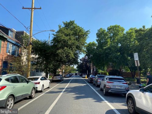 812 Front St, Philadelphia PA 19106-3019 exterior