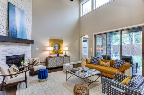 3605 5th St, Fort Worth, TX 76107-2017