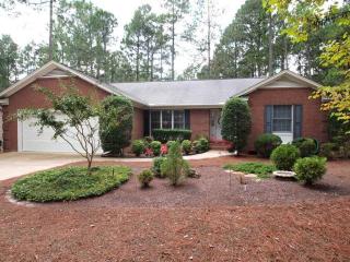 50 Pine Vista Dr, Pinehurst, NC 28374-9107