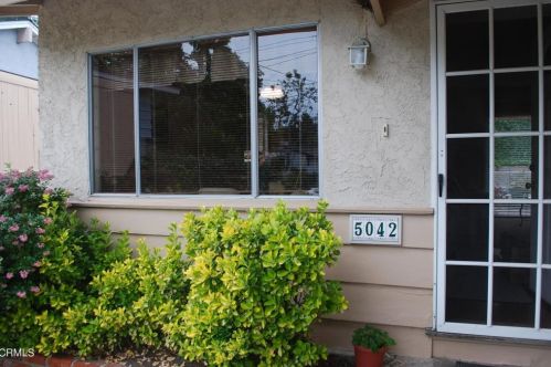 5042 Carolyn Way, Glendale, CA 91214-1005