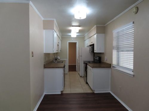 808 Heath St, Rockwall TX  75087-2215 exterior