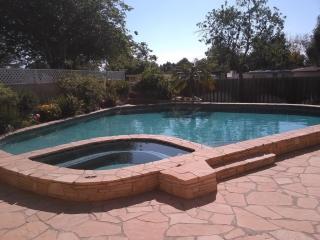 4856 Alamo St, Simi Valley CA  93063-1839 exterior