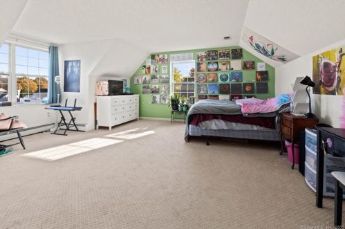 65 Wynd Ter, Middletown CT  06457-8729 exterior