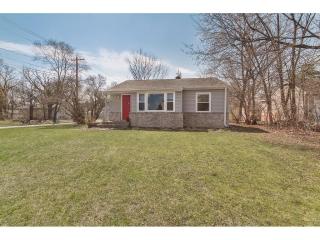 1294 Ripley Ave, Saint Paul, MN 55109-4323