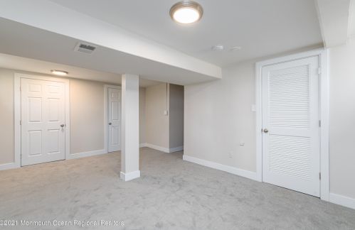 61 Western Dr, Wall Township NJ  07731-2727 exterior