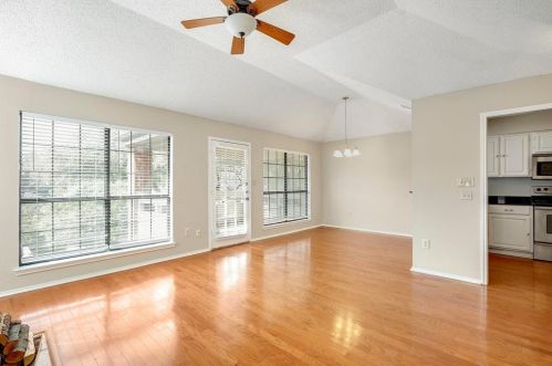 2306 Kenley St, Fort Worth TX  76107-4938 exterior