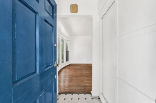 6612 Saloma Ave, Van Nuys, CA 91405-4538