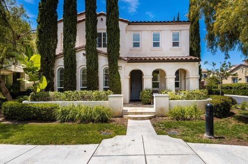 27 Bombay, Irvine, CA 92620-4806