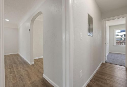 504 Roselawn Ave, Modesto CA  95351-3731 exterior