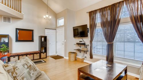 187 Clifton Ln, Lemont, IL 60440-1696