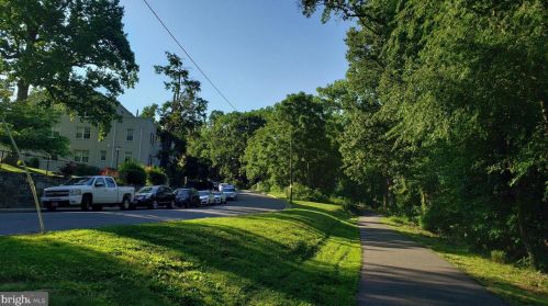 812 Arlington Mill Dr, Arlington VA  22204-2928 exterior