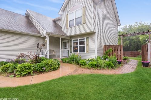 510 Crystal Ave, South Elgin, IL 60177-2409