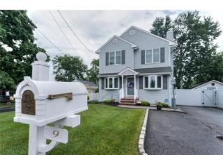 9 Silas Pl, Piscataway, NJ 08854-3346