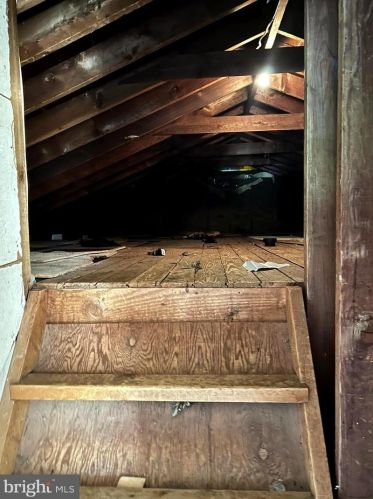 111 Winding Way, Trenton NJ 08620-2625 exterior