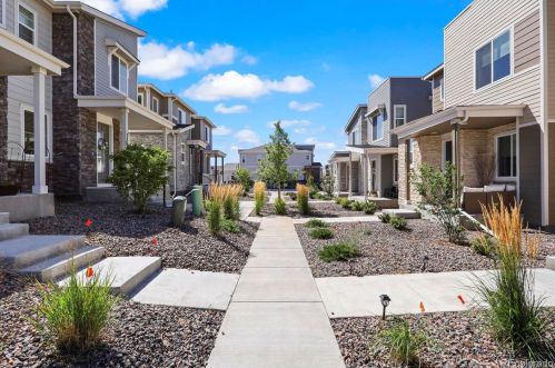 23611 5th Dr, Aurora CO  80018 exterior