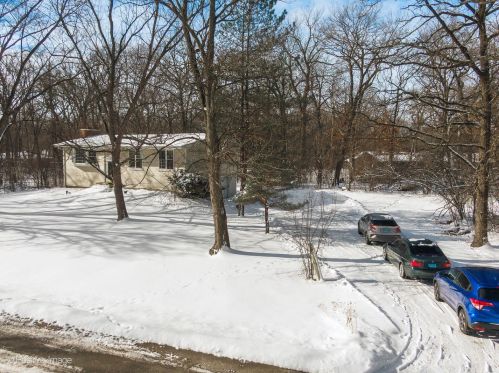 1390 Kenilwood Ln, Bannockburn, IL 60015-1908