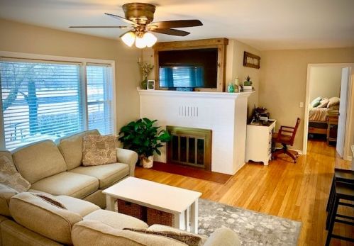 106 Burlington Ave, Willowbrook IL  60514-1203 exterior