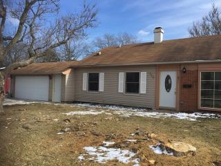 133 Fairview Ln, Streamwood, IL 60107-1616