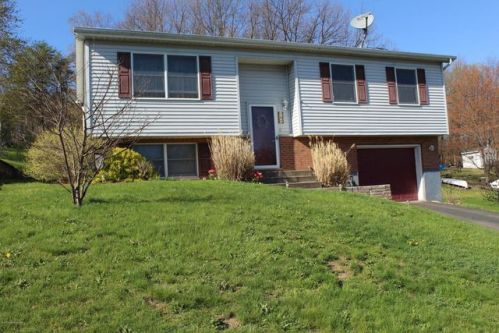 16 Overlook Rd, West Nanticoke, PA 18634-1560