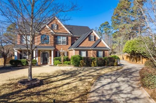 6610 River Island Cir, Buford, GA 30518-5578