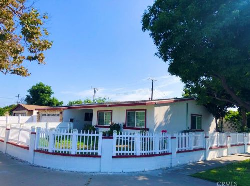 617 Diamond St, Santa Ana, CA 92703-4213