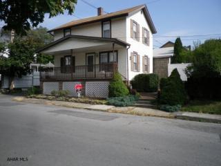 988 30th St, Altoona, PA 16601-1644