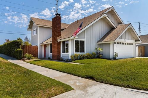 6298 Woodsboro Ave, Anaheim CA  92807-2347 exterior