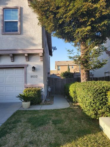 9033 Tillander Way, Elk Grove, CA 95624-1268
