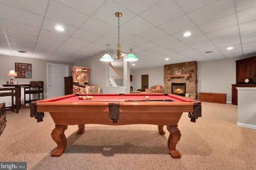 15 Leeds Ct, Lancaster PA  17602-4676 exterior