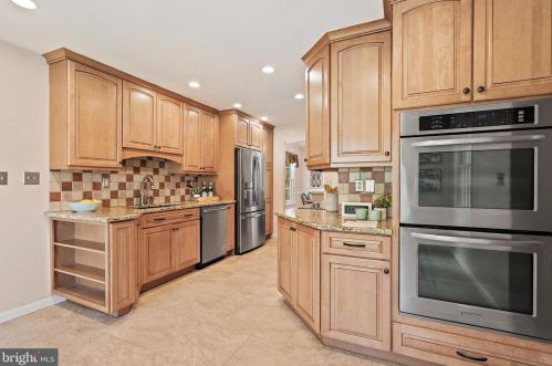 15013 Timberlake Dr, Silver Spring MD 20905-4360 exterior