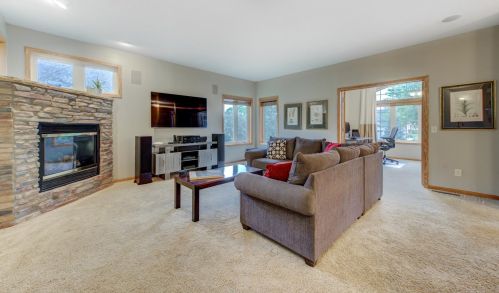 879 Patterson Dr, Prior Lake, MN 55379-4573