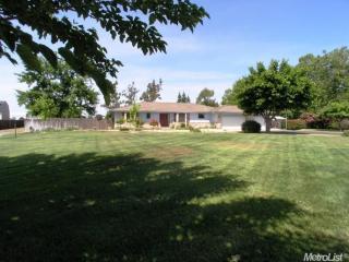 10191 Van Parker Ln, Galt, CA 95632-8868