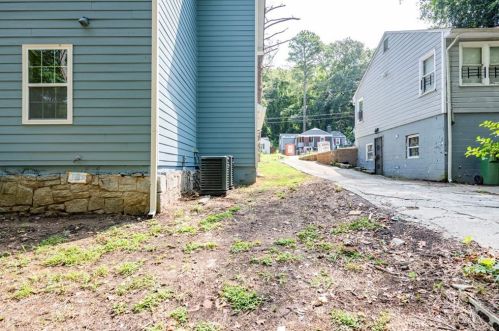 674 Charlotte Pl, Atlanta GA  30318-6375 exterior