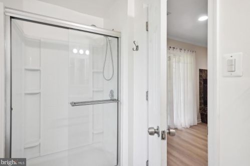 2 Sonata Ct, Silver Spring MD 20901-5064 exterior