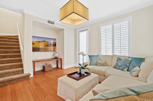 77 Canyoncrest, Irvine CA  92603-0131 exterior
